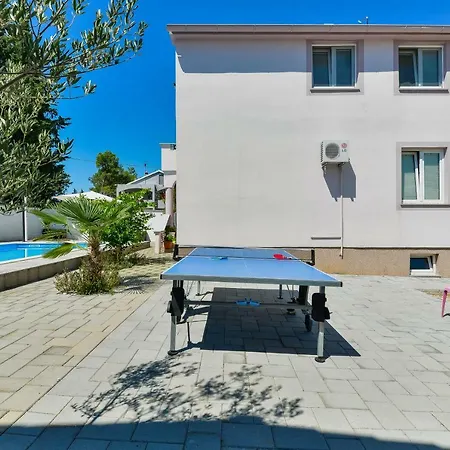 Apartment Crno *