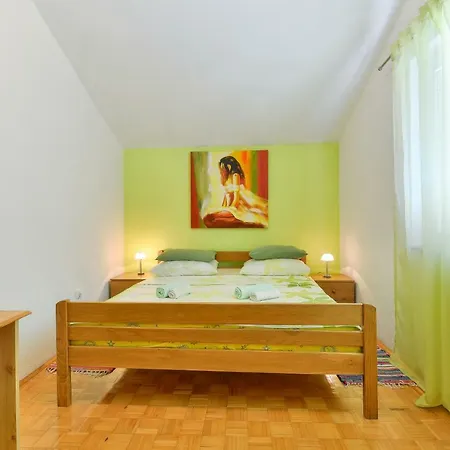 Apartment Crno Zadar